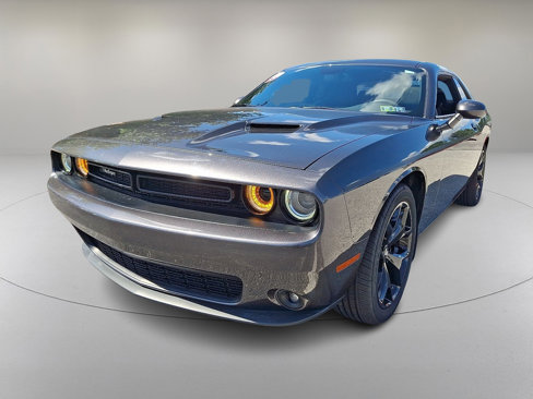 Used 2015 Dodge Challenger SXT Plus image 4