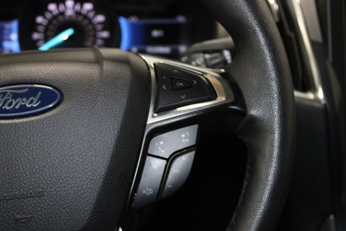Used 2024 Ford Edge Titanium image 31