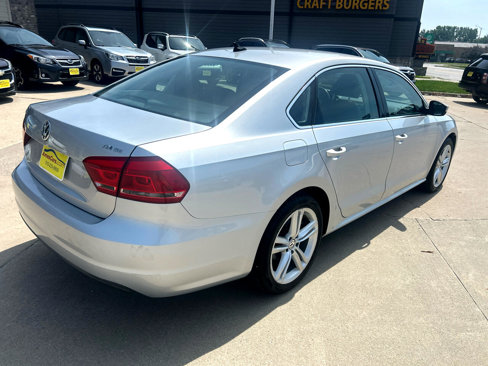 Used 2014 Volkswagen Passat TDI SE image 3