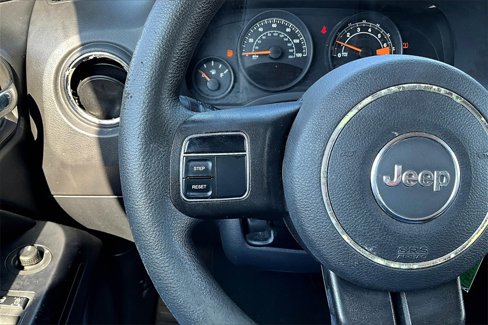 Used 2016 Jeep Compass Sport w/ Power Value Group image 18