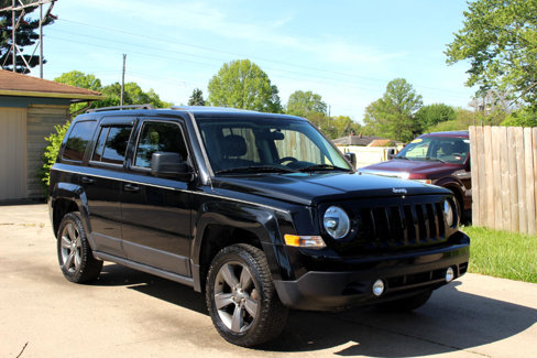 Used 2015 Jeep Patriot High Altitude image 2