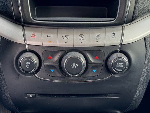 Used 2019 Dodge Journey SE w/ Connectivity Group image 18
