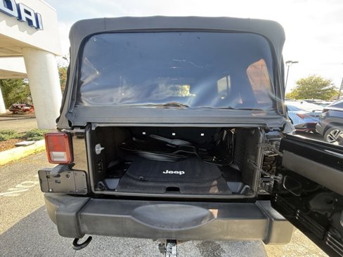 Used 2013 Jeep Wrangler Unlimited Sport image 17