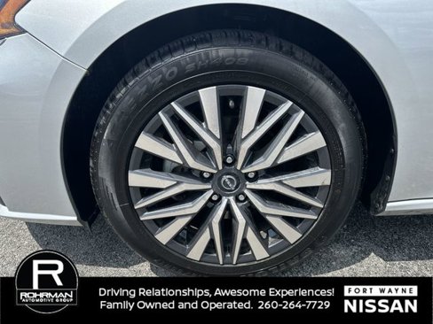 Certified 2023 Nissan Altima 2.5 SV image 8