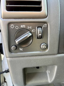 Used 2004 Chevrolet Colorado LS image 24