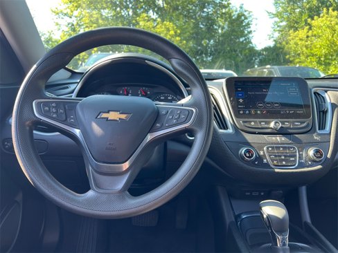 Used 2023 Chevrolet Malibu LT image 9