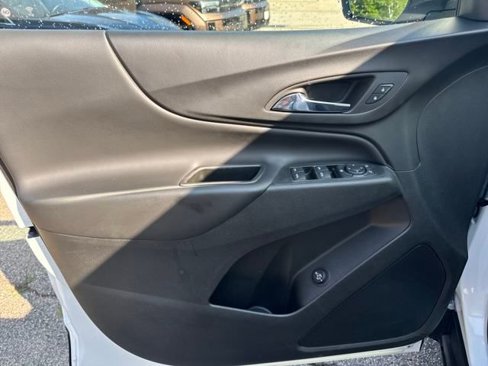 Used 2022 Chevrolet Equinox LT image 14