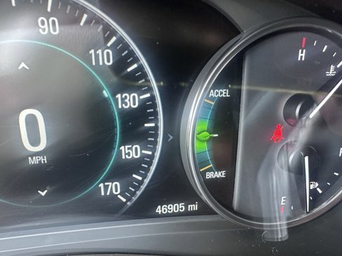 Used 2019 Buick LaCrosse Essence image 6