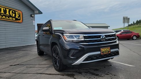 Used 2023 Volkswagen Atlas SE w/ Black Wheel Package image 3