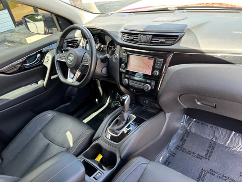 Used 2019 Nissan Rogue Sport SL w/ Premium Package image 12