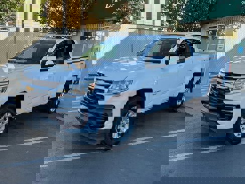 Used 2022 Chevrolet Colorado LT w/ Fleet Safety Package image 3