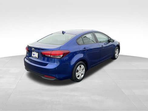 Used 2017 Kia Forte LX image 5
