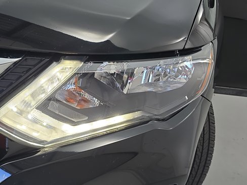 Certified 2019 Nissan Rogue SV image 31