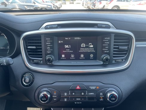 Used 2018 Kia Sorento EX image 10