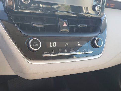 Used 2022 Toyota Corolla LE image 22