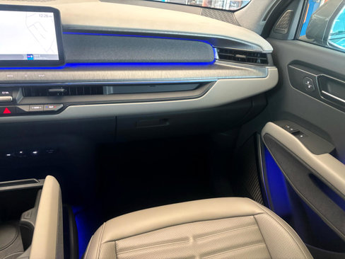 Used 2024 Kia EV9 Land image 12