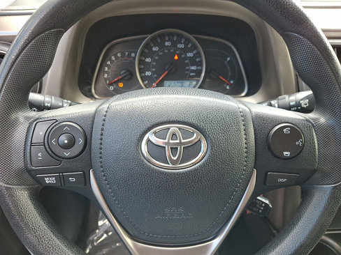 Used 2015 Toyota RAV4 XLE image 19