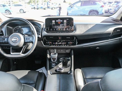 Used 2023 Nissan Rogue SL image 13