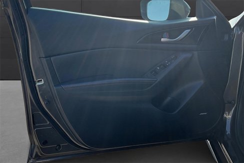 Used 2014 MAZDA MAZDA3 i Grand Touring image 18
