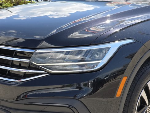 Certified 2023 Volkswagen Tiguan S image 11