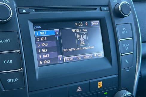 Used 2017 Toyota Camry LE image 20