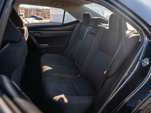 Used 2018 Toyota Corolla LE image 22
