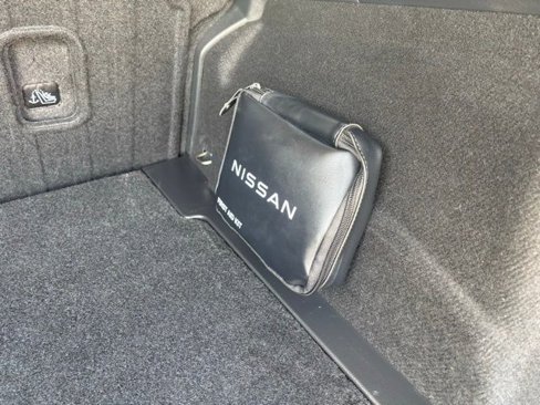 Used 2024 Nissan Rogue SV image 25