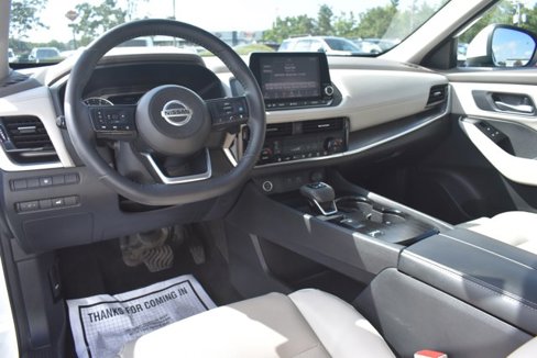Used 2021 Nissan Rogue SV w/ Premium Package image 19