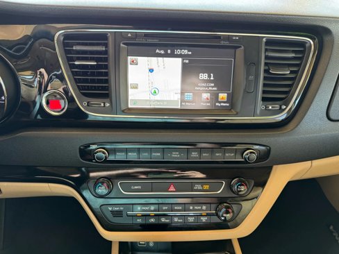 Used 2016 Kia Sedona SX Limited image 13