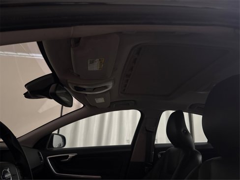 Used 2015 Volvo S60 T5 Premier image 12