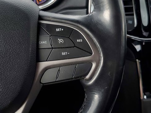 Used 2020 Jeep Grand Cherokee Altitude image 17