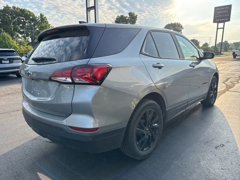 Used 2023 Chevrolet Equinox LS w/ LS Convenience Package image 7