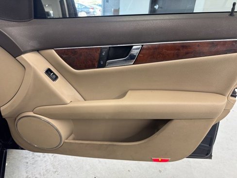 Used 2010 Mercedes-Benz C 300 4MATIC Sedan image 26