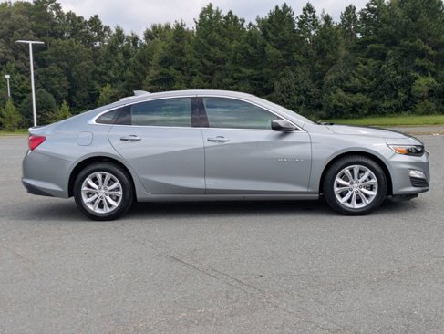 Used 2024 Chevrolet Malibu LT image 3