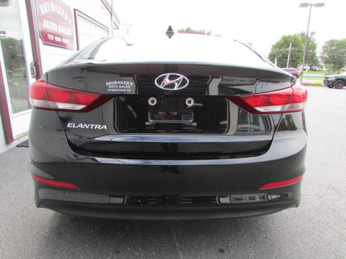 Used 2018 Hyundai Elantra SEL image 3