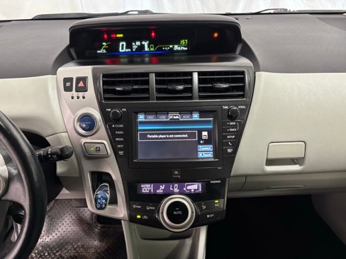 Used 2014 Toyota Prius V image 24