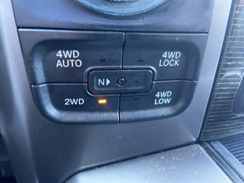 Used 2015 RAM 1500 Limited image 17