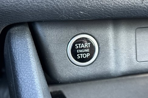 Used 2023 Nissan Rogue S image 19