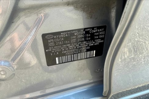 Used 2014 Hyundai Elantra SE image 29