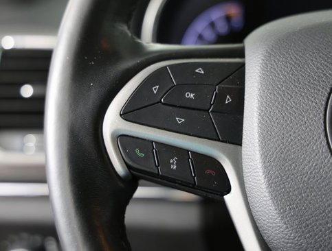 Used 2021 Jeep Grand Cherokee Limited image 16