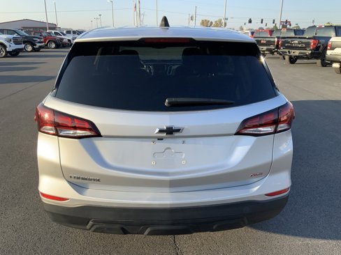 Used 2022 Chevrolet Equinox LS w/ LS Convenience Package image 8