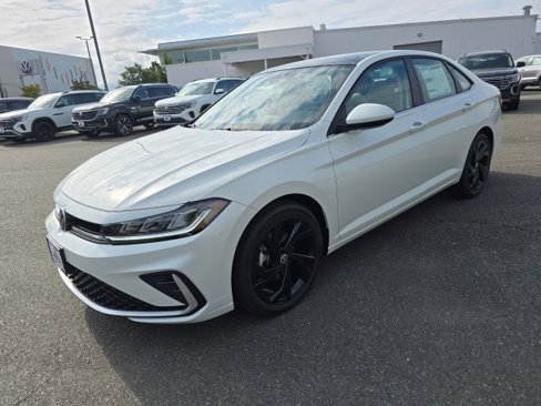 New 2025 Volkswagen Jetta SE image 8