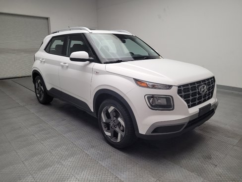 Used 2023 Hyundai Venue SEL image 13