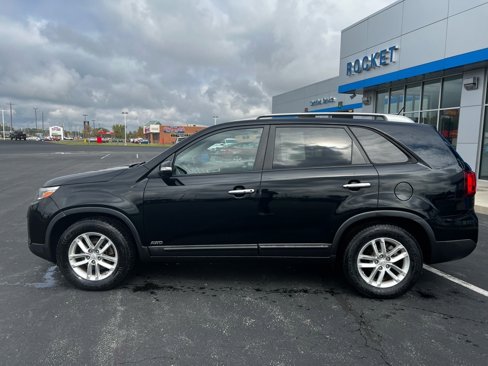 Used 2015 Kia Sorento LX image 8