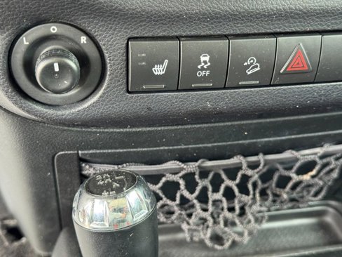 Used 2016 Jeep Wrangler Unlimited Rubicon image 20