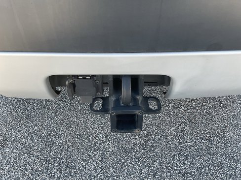 Used 2017 Land Rover Discovery HSE image 16