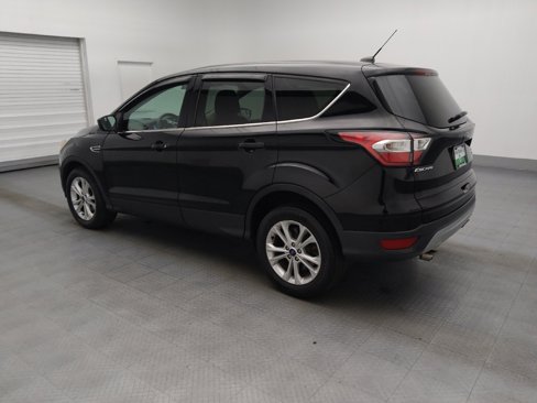 Used 2017 Ford Escape SE image 3