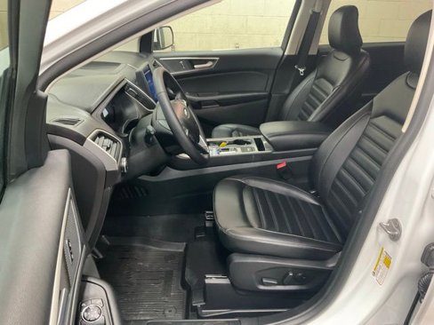 Used 2023 Ford Edge SEL w/ Convenience Package image 8
