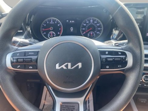 Used 2023 Kia K5 LXS image 14