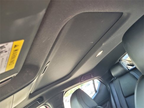 Used 2022 MAZDA MAZDA3 s image 21